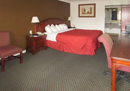 1st Interstate Hotel 2*