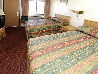 Hotel 1st Interstate 2*