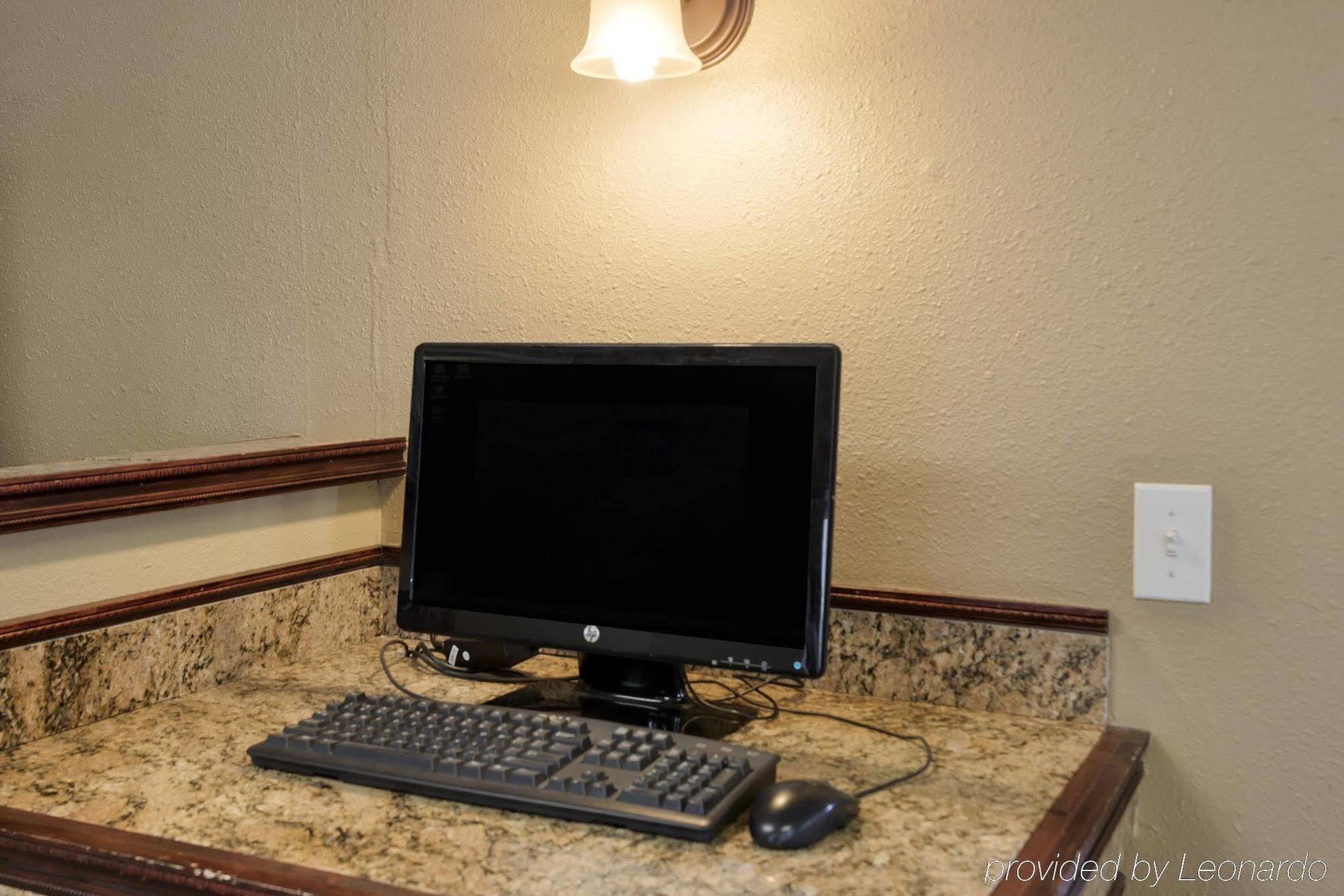 Hotel 1st Interstate