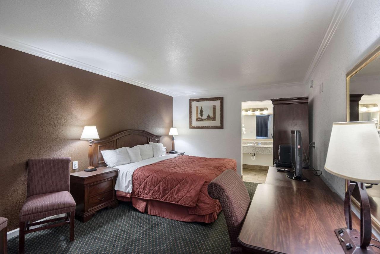1st Interstate Hotel